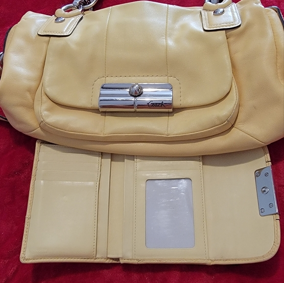 Gently used Coach set - Picture 4 of 6